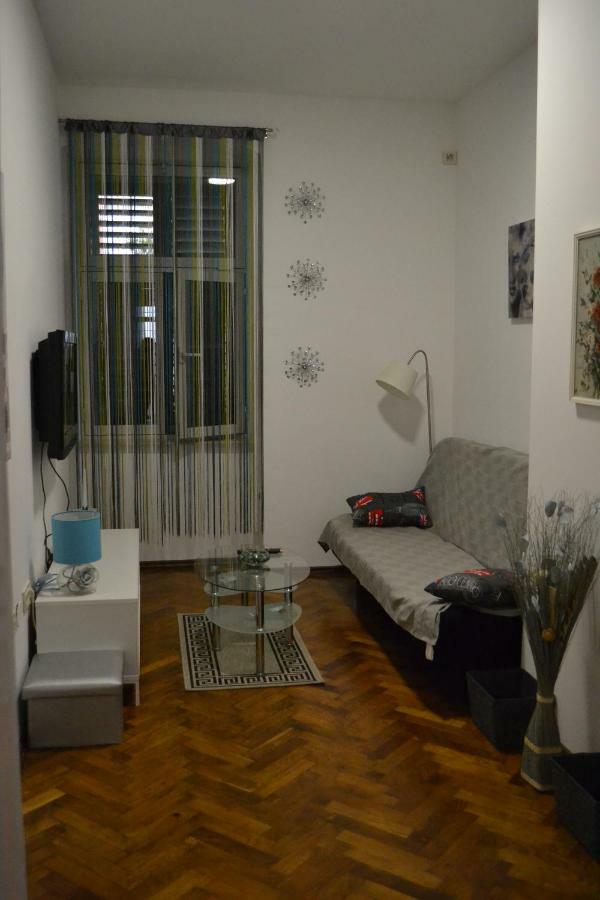 Alex Appartement Rijeka Buitenkant foto