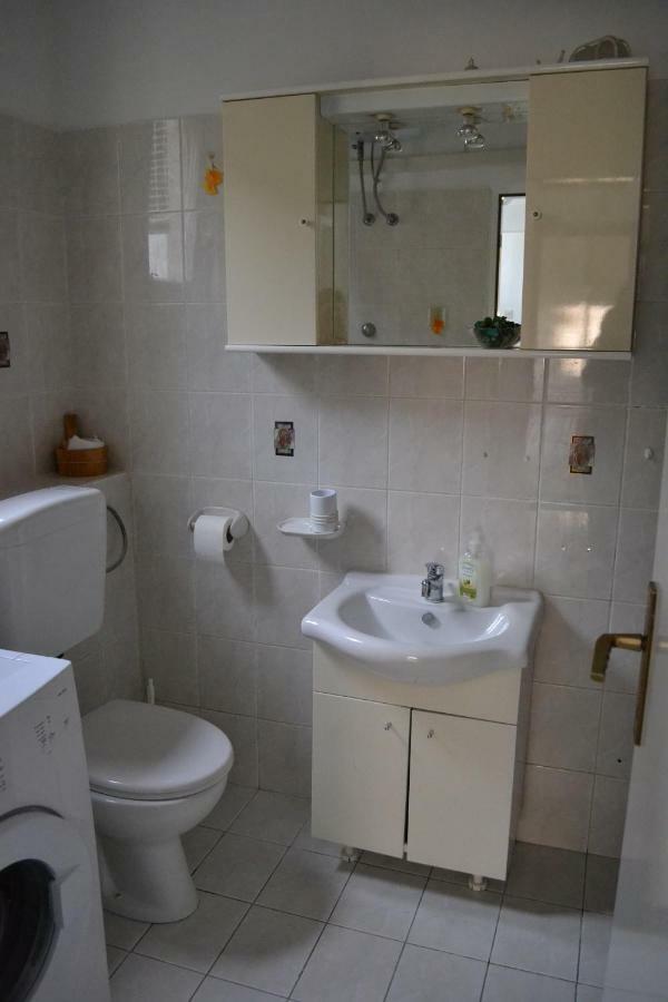Alex Appartement Rijeka Buitenkant foto
