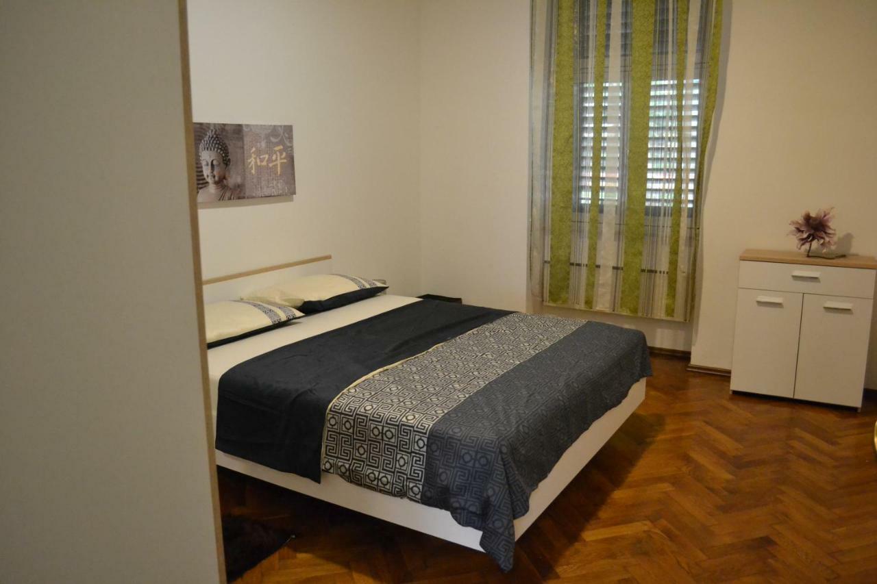 Alex Appartement Rijeka Buitenkant foto