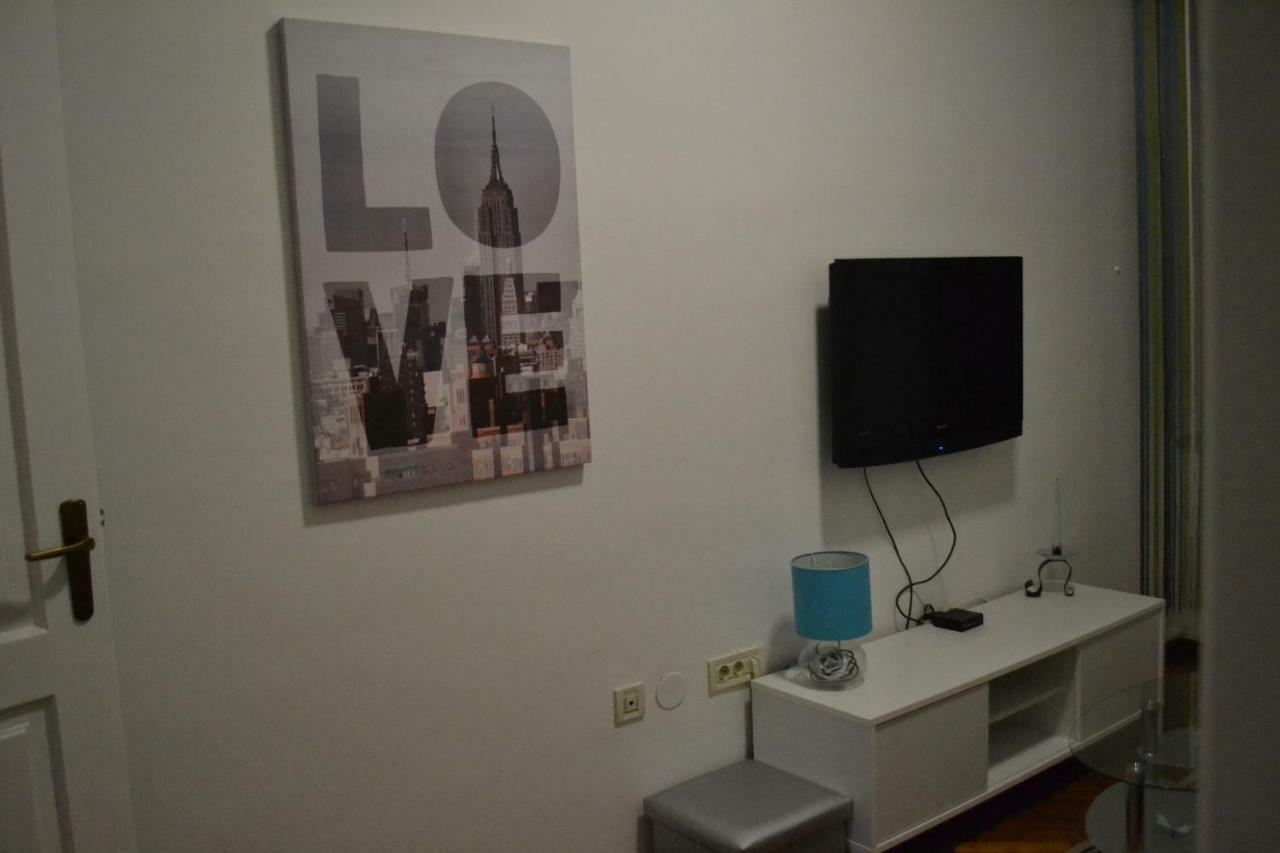 Alex Appartement Rijeka Buitenkant foto